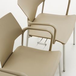 Aktiva rækkekoblet stol m. armlæn