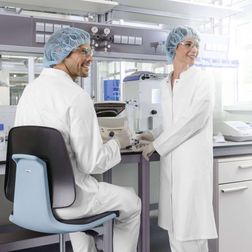 Laboratoriestol Bimos Labsit 3 lyseblå