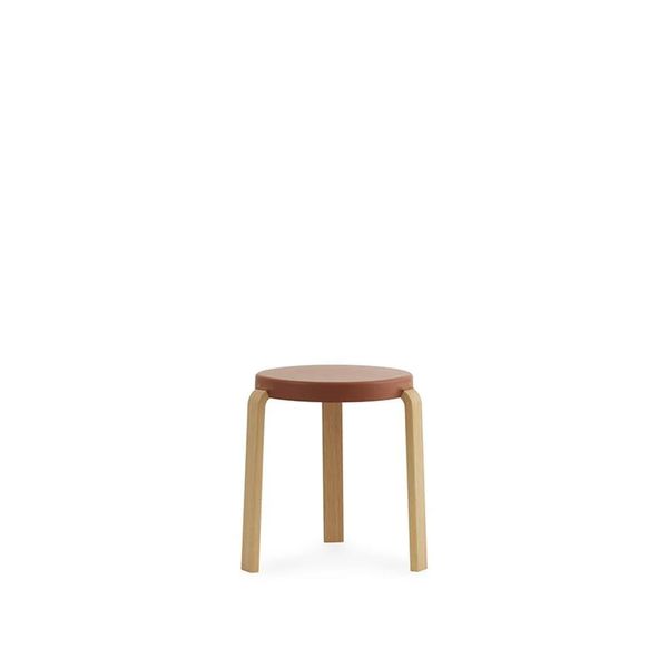 Normann TAP taburet, cognac/karamel